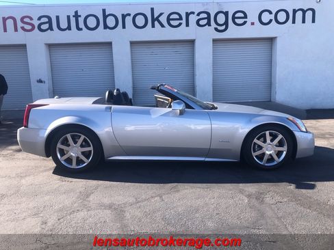 Used 2004 Cadillac XLR image 23