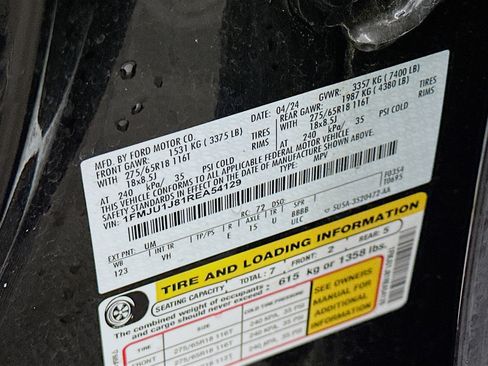 Used 2024 Ford Expedition XLT image 12