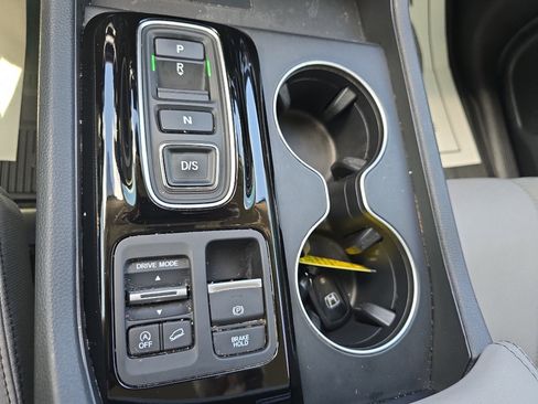 Used 2025 Honda Pilot EX-L image 30