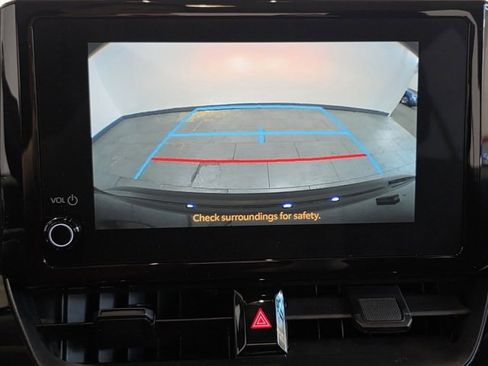 Used 2025 Toyota Corolla LE image 19