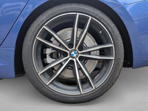 Used 2021 BMW 330i Sedan w/ M Sport Package RWD image 9