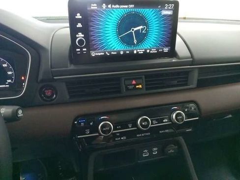 Used 2024 Honda Pilot Elite image 25