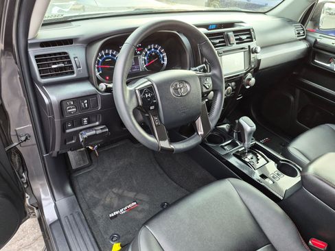 Used 2019 Toyota 4Runner TRD Off-Road Premium AWD/4WD image 16