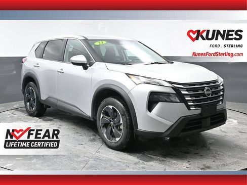 Used 2024 Nissan Rogue SV AWD/4WD image 1