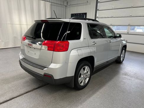 Used 2015 GMC Terrain SLT w/ Chrome Appearance Package AWD/4WD image 4