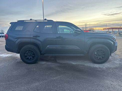 Used 2025 Toyota 4Runner TRD Off-Road Premium image 5