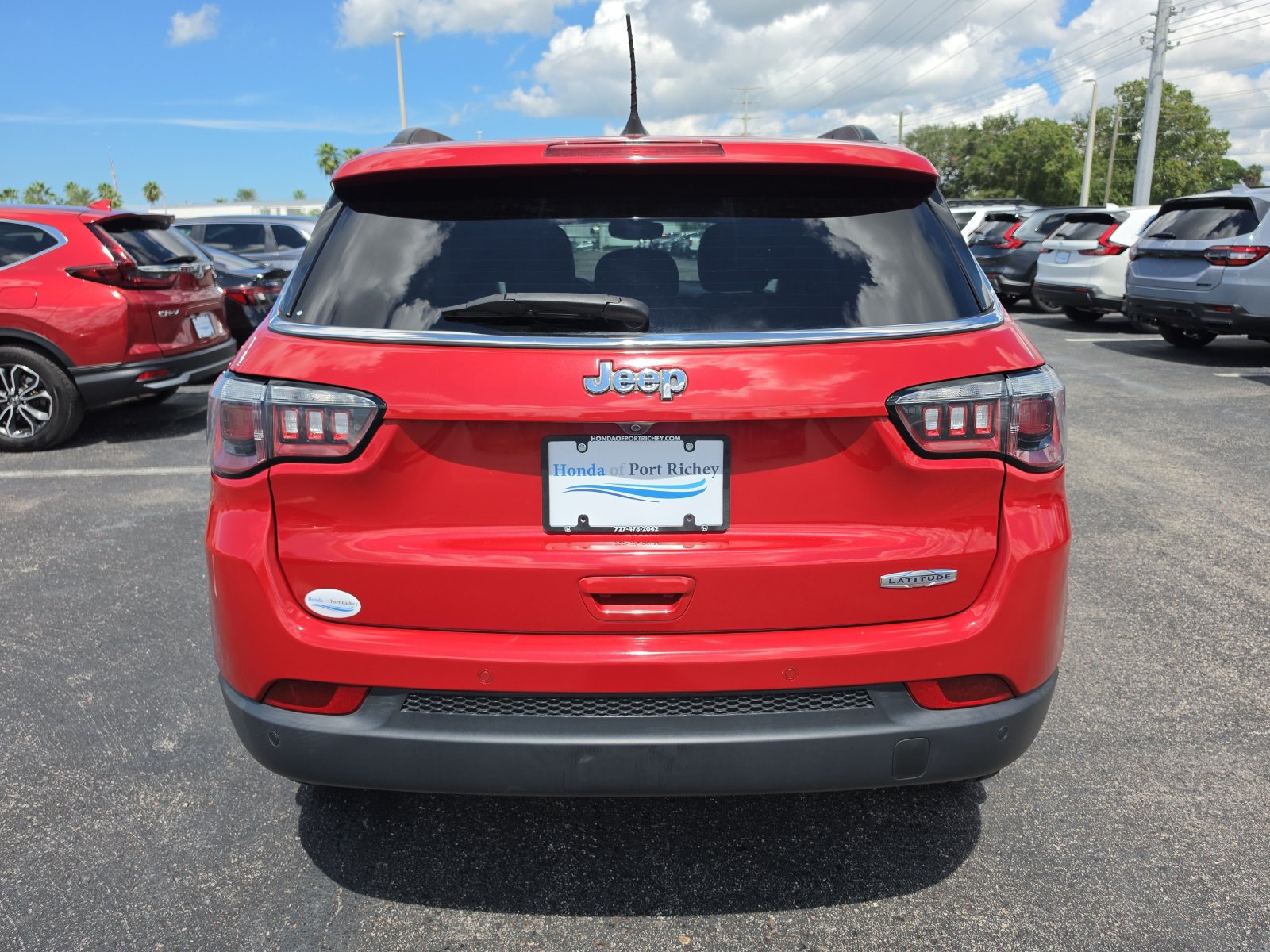 Used 2018 Jeep Compass Latitude w/ Popular Equipment Group FWD image 5