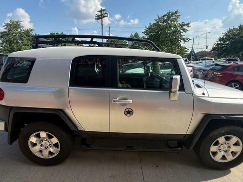 Used 2008 Toyota FJ Cruiser 4WD image 7