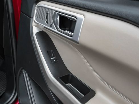 Used 2021 Ford Explorer Limited w/ Equipment Group 301A image 53