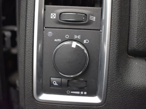 Used 2024 RAM 1500 Classic SLT image 22