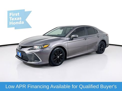 Used 2023 Toyota Camry LE FWD image 3
