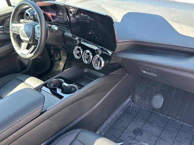 Used 2025 Chevrolet Blazer EV LT AWD/4WD image 11