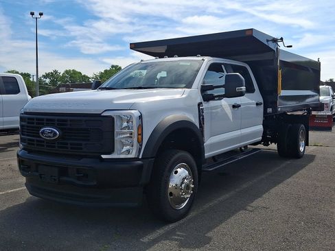 New 2025 Ford F550 4x4 Crew Cab image 3