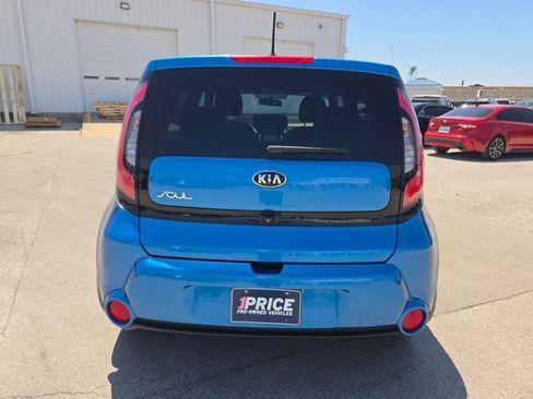 Used 2015 Kia Soul + w/ Audio Package FWD image 7