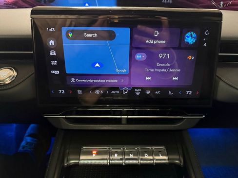 Used 2024 Lincoln Nautilus Premier w/ Equipment Group 102A image 13