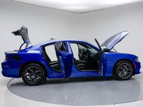 Used 2018 Dodge Charger R/T RWD image 13