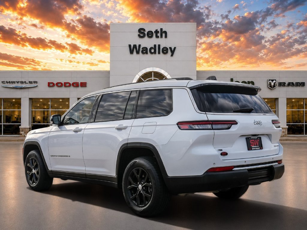 Used 2022 Jeep Grand Cherokee L Limited RWD image 5