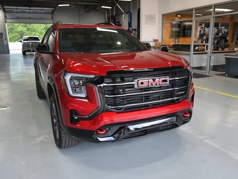 New 2026 GMC Terrain AT4 w/ LPO, Floor Liner Package AWD/4WD image 3