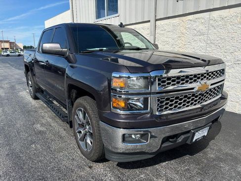 Used 2015 Chevrolet Silverado 1500 LT w/ LT Convenience Package AWD/4WD image 2