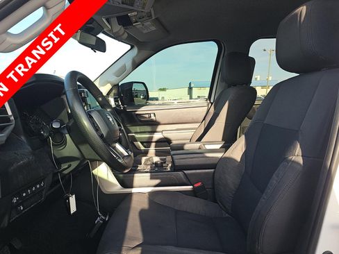 Used 2022 Toyota Tundra SR5 w/ SR5 Convenience Package image 6