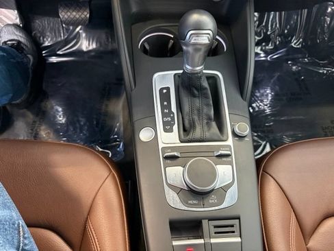 Used 2018 Audi A3 e-tron Premium FWD image 18