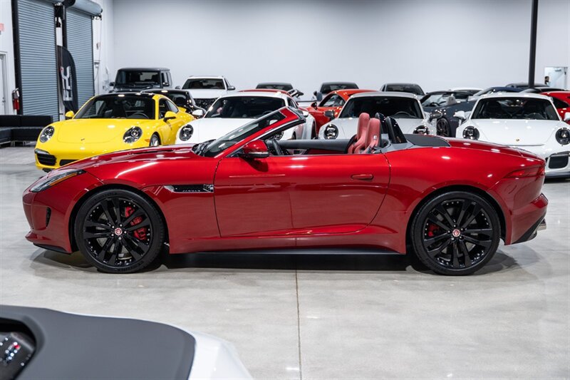 Used 2015 Jaguar F-TYPE S RWD image 3