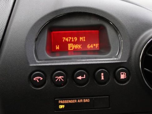 Used 2006 Pontiac Grand Prix w/ Preferred Package image 16