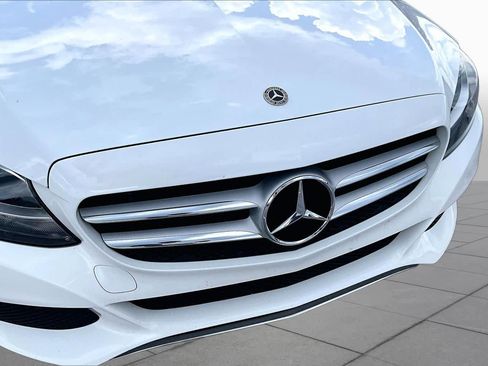 Used 2018 Mercedes-Benz C 300 Sedan image 30