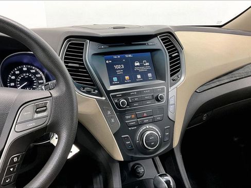 Used 2017 Hyundai Santa Fe Sport image 8