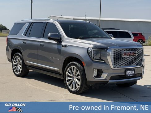 Used 2021 GMC Yukon Denali w/ Denali Ultimate Package AWD/4WD image 2