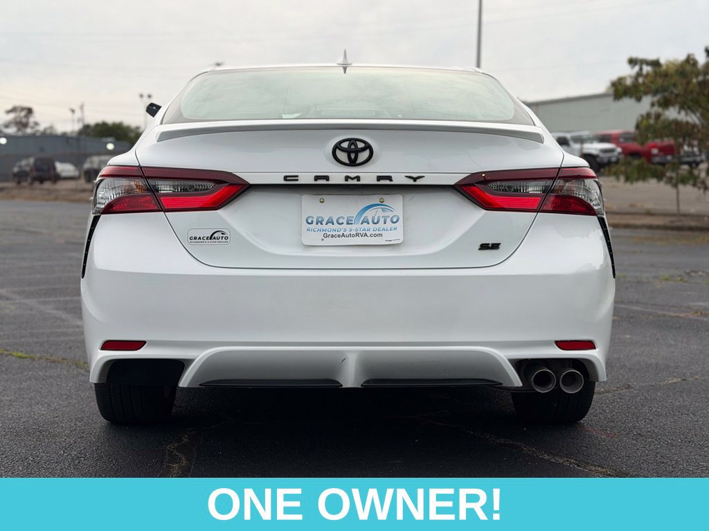 Used 2024 Toyota Camry SE w/ Convenience Package FWD image 7