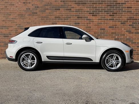Certified 2024 Porsche Macan image 8