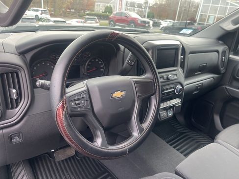 Used 2024 Chevrolet Silverado 2500 Custom w/ Custom Value Package image 9