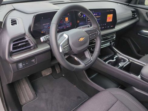 Used 2026 Chevrolet Traverse LT w/ Driver Confidence Package image 10