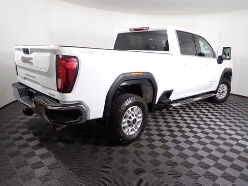 Used 2022 GMC Sierra 2500 SLE w/ Snow Plow Prep/Camper Package AWD/4WD image 16