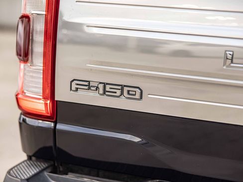 Used 2022 Ford F150 Limited image 14