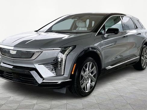 New 2026 Cadillac Optiq Luxury 1 image 3