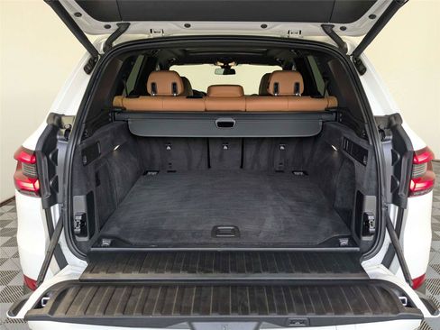Used 2023 BMW X5 xDrive40i w/ Parking Assistance Package AWD/4WD image 8