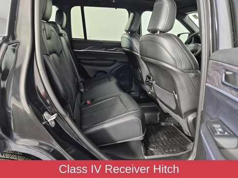 Certified 2024 Jeep Grand Cherokee Limited w/ Luxury Tech Group II AWD/4WD image 38