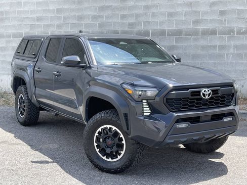 Used 2024 Toyota Tacoma TRD Off-Road w/ TRD Off Road Upgrade Package AWD/4WD image 1