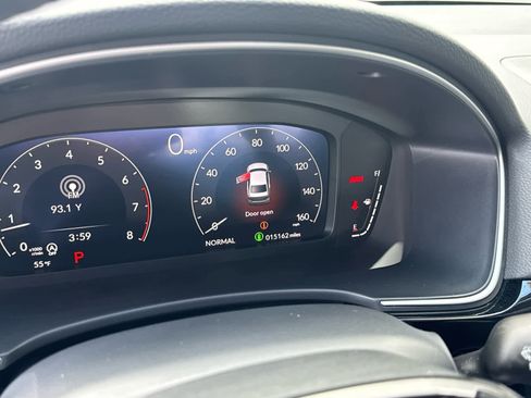 Used 2023 Honda Civic Touring image 10