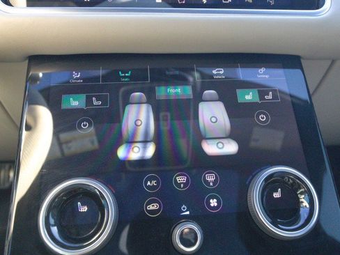 Used 2019 Land Rover Range Rover Velar R-Dynamic HSE AWD/4WD image 25