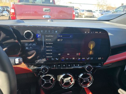 New 2025 Chevrolet Blazer EV RS image 18