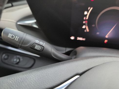 Used 2025 Buick Envista Avenir image 27