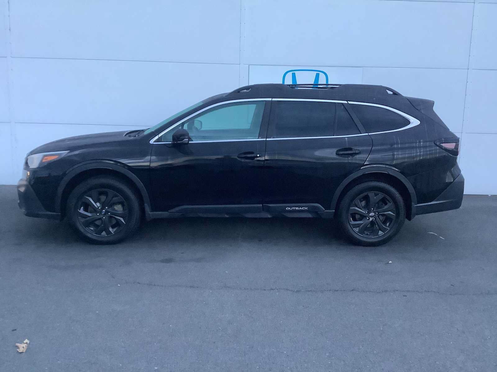 Used 2022 Subaru Outback Onyx Edition XT w/ Popular Package #2 AWD/4WD image 2
