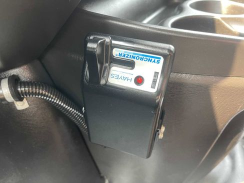 Used 2013 Chevrolet Express 3500 Extended image 24