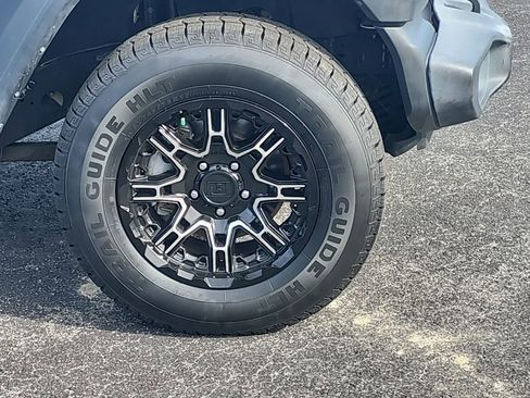 Used 2018 Jeep Wrangler Unlimited Sport AWD/4WD image 19