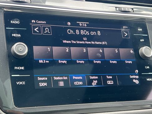 Used 2022 Volkswagen Tiguan SEL R-Line image 18