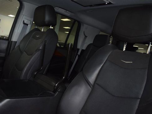 Used 2018 Cadillac Escalade Premium Luxury image 28