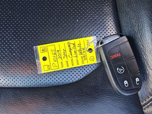 Used 2019 Jeep Compass Limited image 28